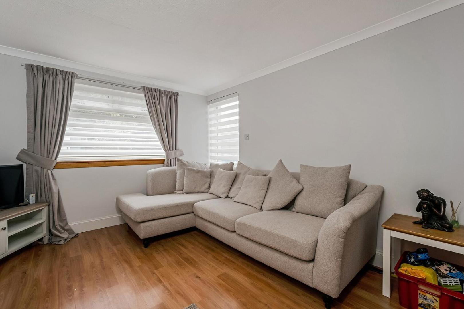 Centrally Situated 1 Bedroom House In Cumbernauld Exterior foto
